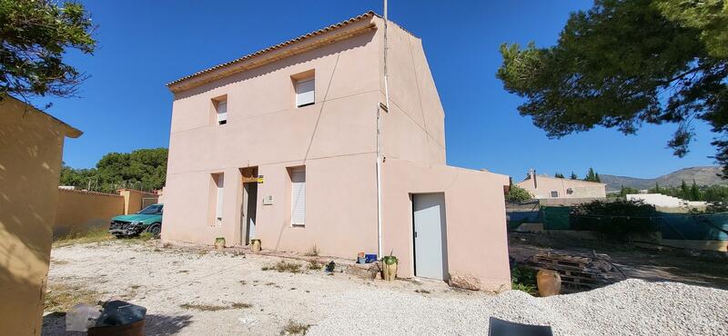 Landsted til salg i La Romana, Alicante