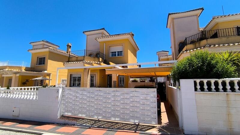 вилла продается в Algorfa, Alicante