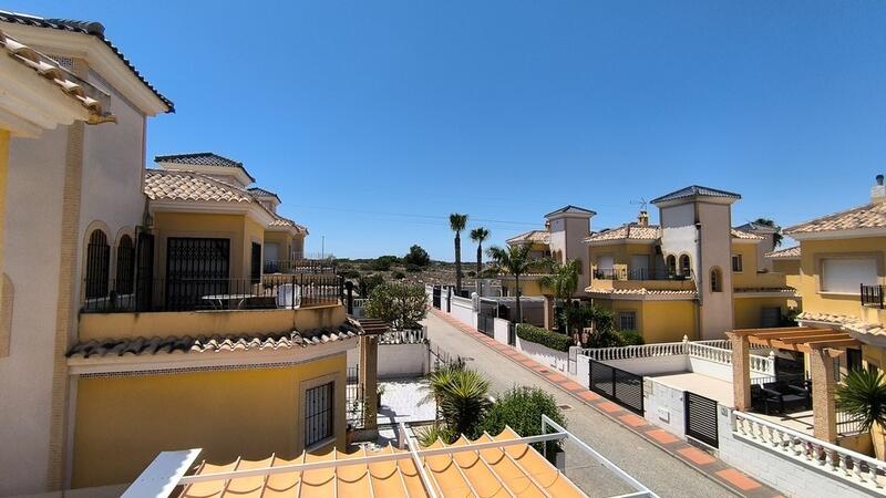 2 Schlafzimmer Villa zu verkaufen