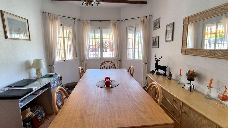 2 Schlafzimmer Villa zu verkaufen