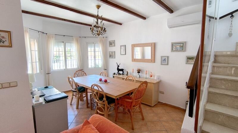 2 Schlafzimmer Villa zu verkaufen