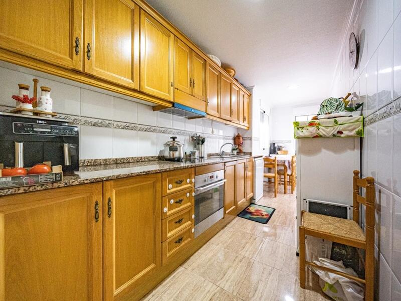 3 bedroom Apartment for sale