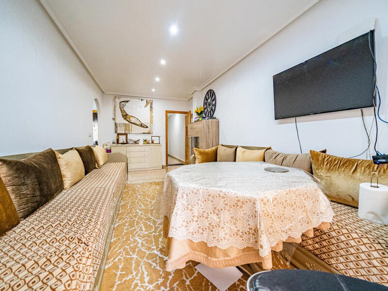 3 bedroom Apartment for sale