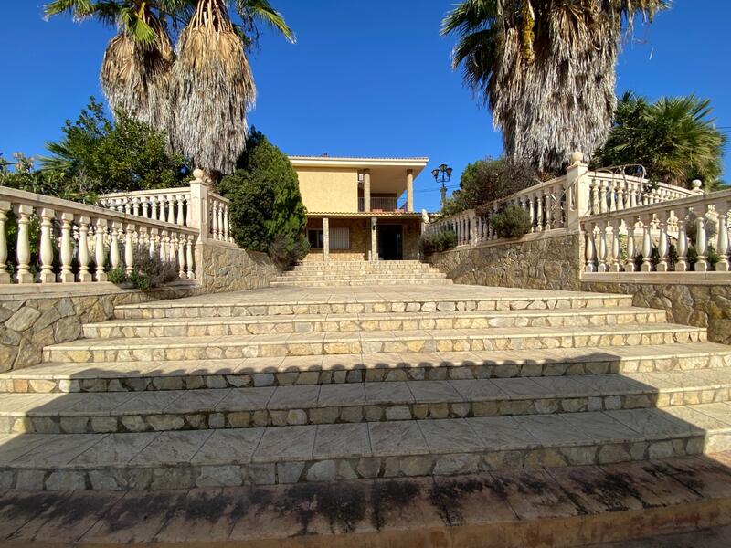 4 Schlafzimmer Villa zu verkaufen