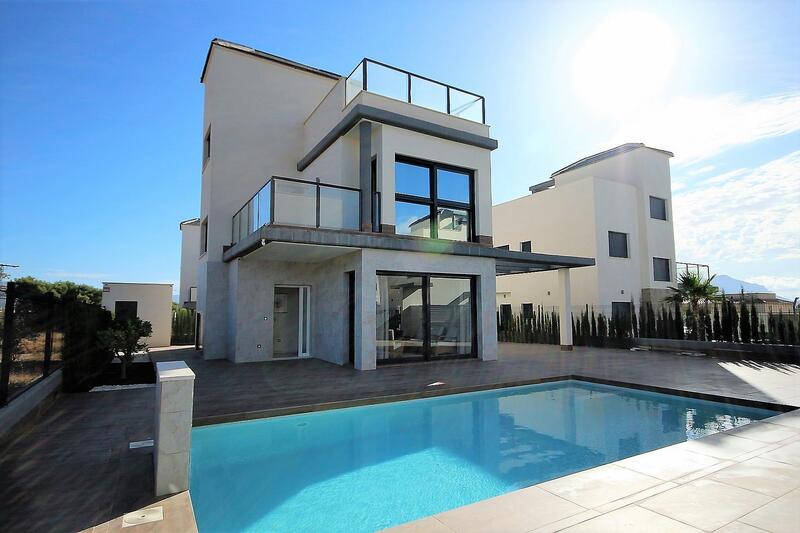 Villa for sale in Castalla, Alicante