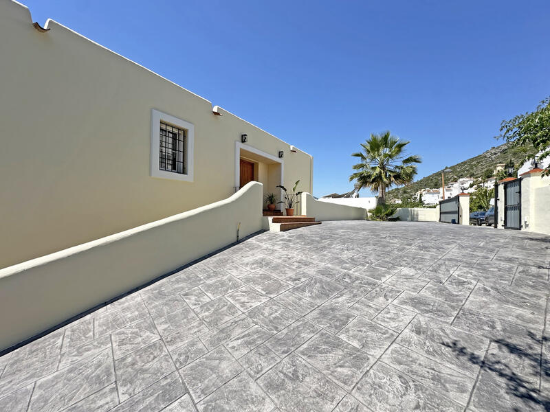 3 bedroom Villa for sale