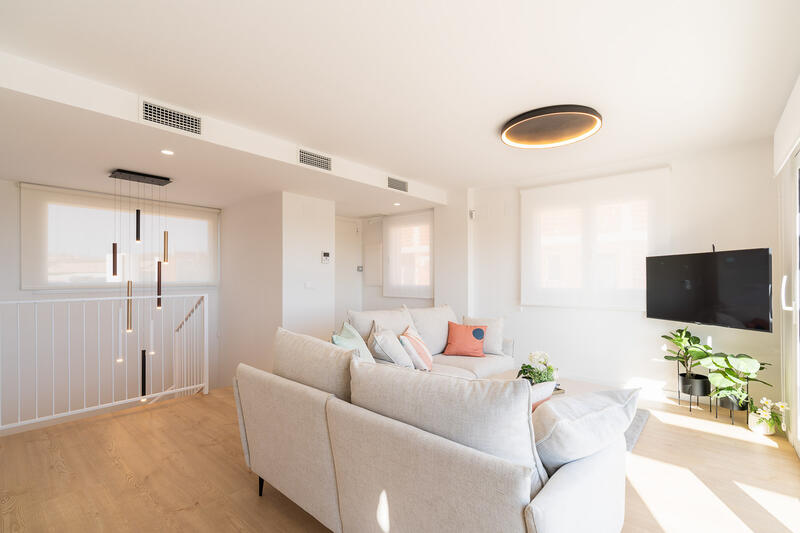 4 Schlafzimmer Stadthaus zu verkaufen