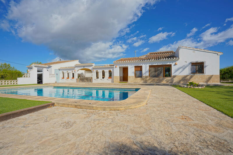 Villa til salg i Javea, Alicante