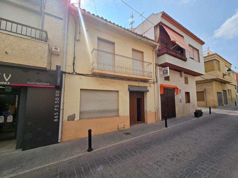 Byhus til salg i Salinas, Alicante