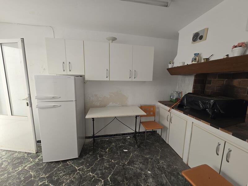3 slaapkamer Gezinswoning Te koop