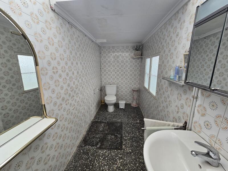 3 slaapkamer Gezinswoning Te koop