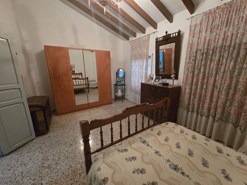3 slaapkamer Gezinswoning Te koop