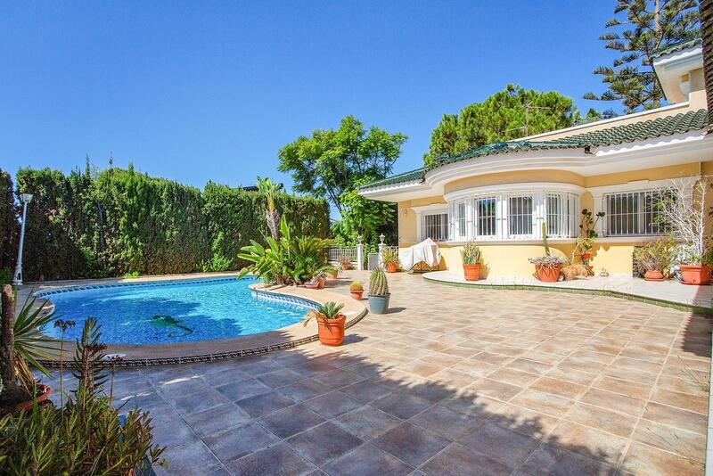 Villa til salgs i Torrevieja, Alicante