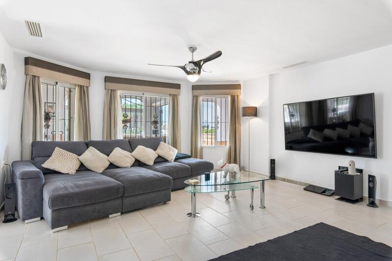 4 slaapkamer Landhuis Te koop