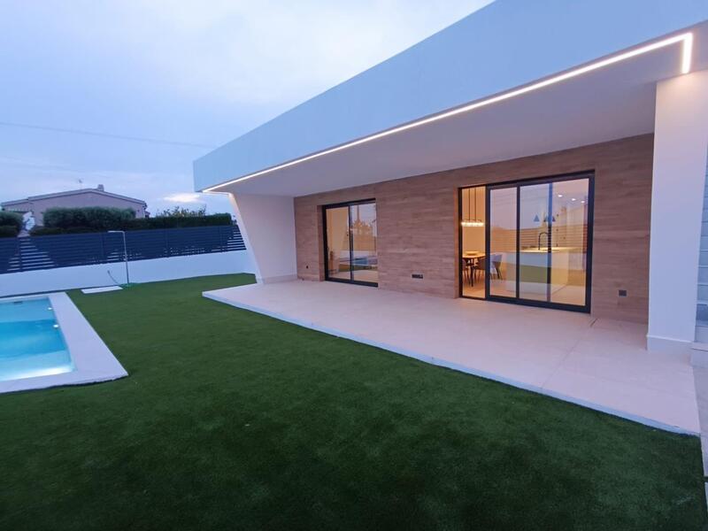 3 Cuarto Villa en venta