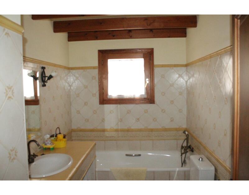 5 bedroom Townhouse for sale