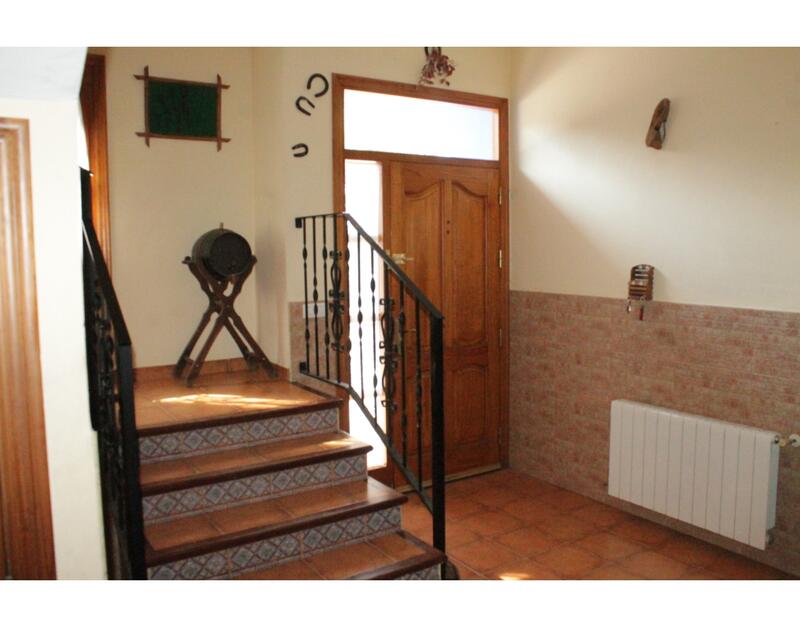 5 bedroom Townhouse for sale