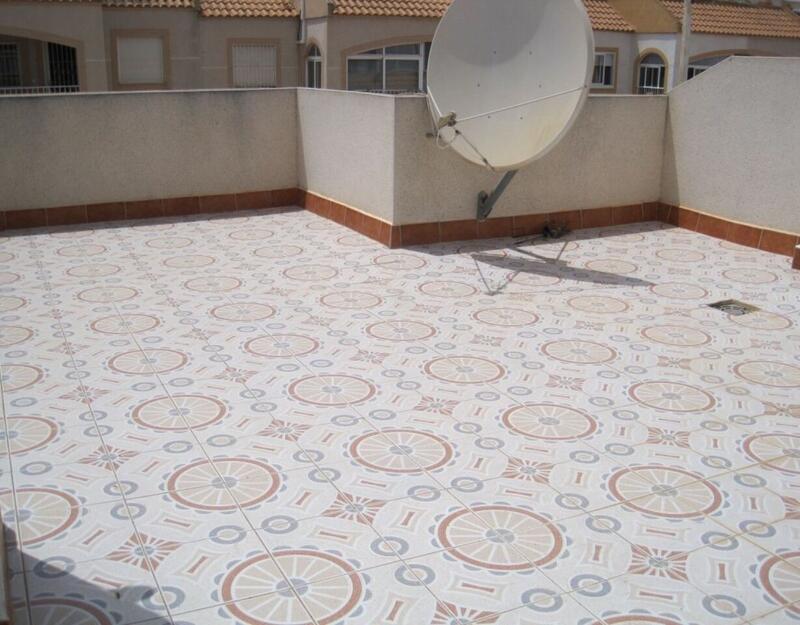 2 slaapkamer Gezinswoning Te koop