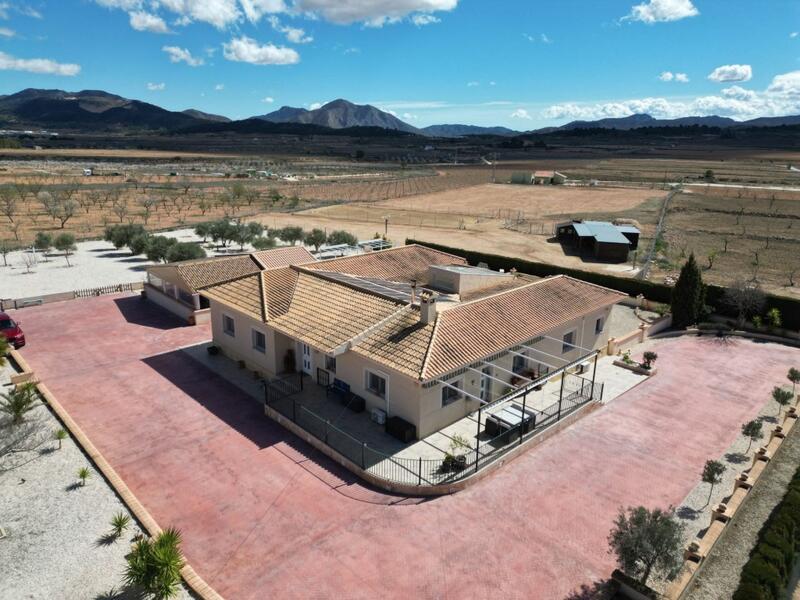 5 bedroom Villa for sale