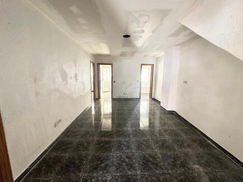 3 bedroom Apartment for sale