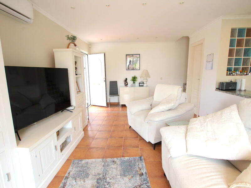 3 bedroom Townhouse for sale