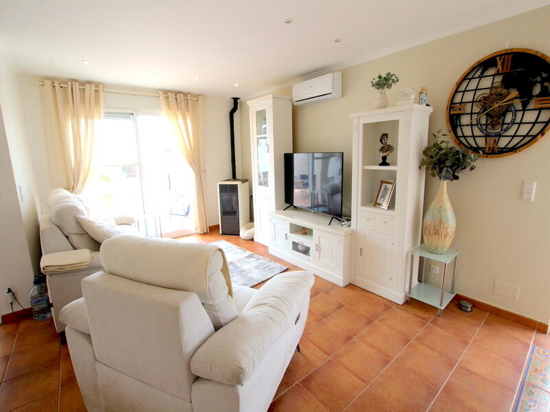 3 bedroom Townhouse for sale