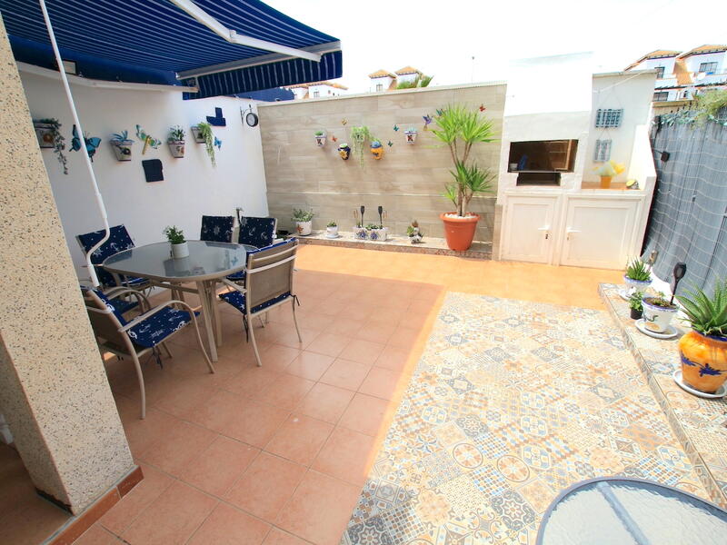 3 bedroom Townhouse for sale