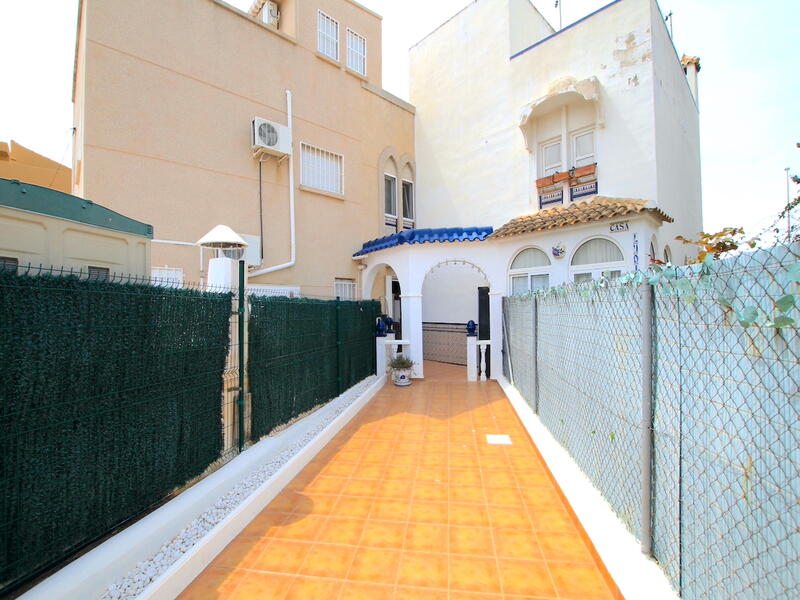 3 bedroom Townhouse for sale