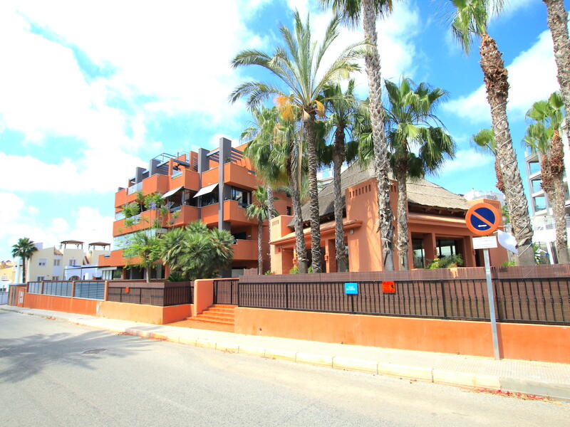 Apartment for sale in Villamartin, Alicante