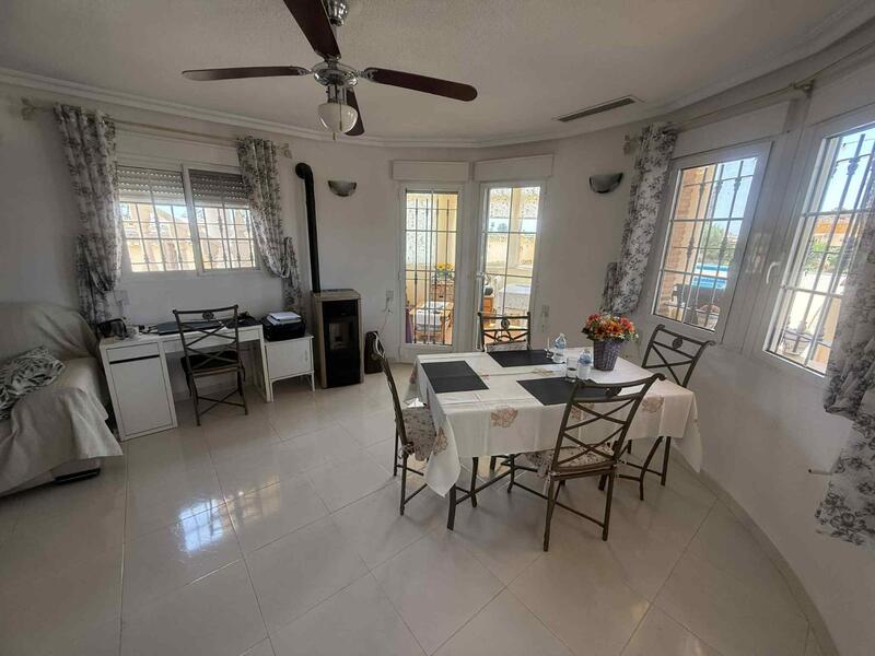 3 Cuarto Villa en venta