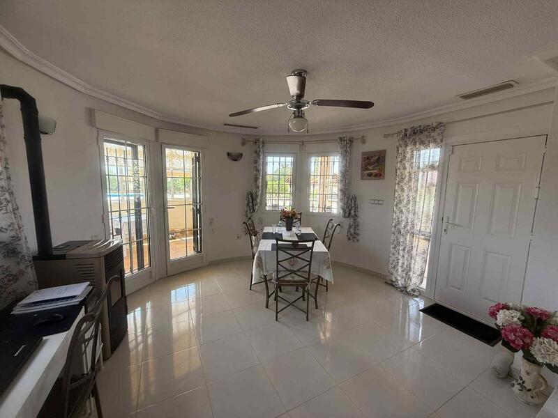 3 Cuarto Villa en venta