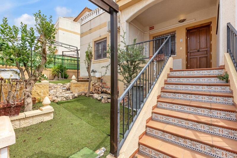 вилла продается в Orihuela Costa, Alicante