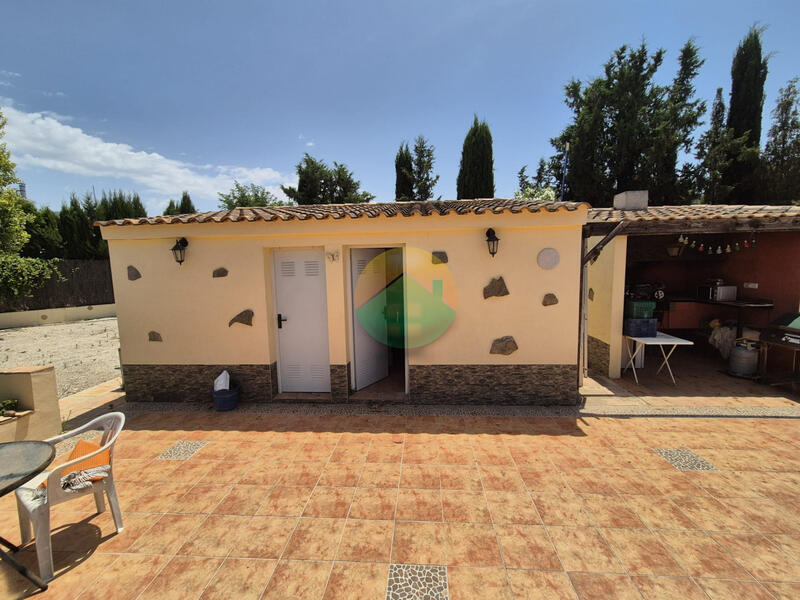 3 chambre Auberge à vendre