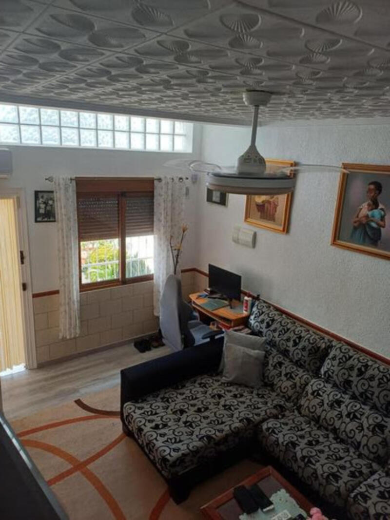 2 bedroom Townhouse for sale