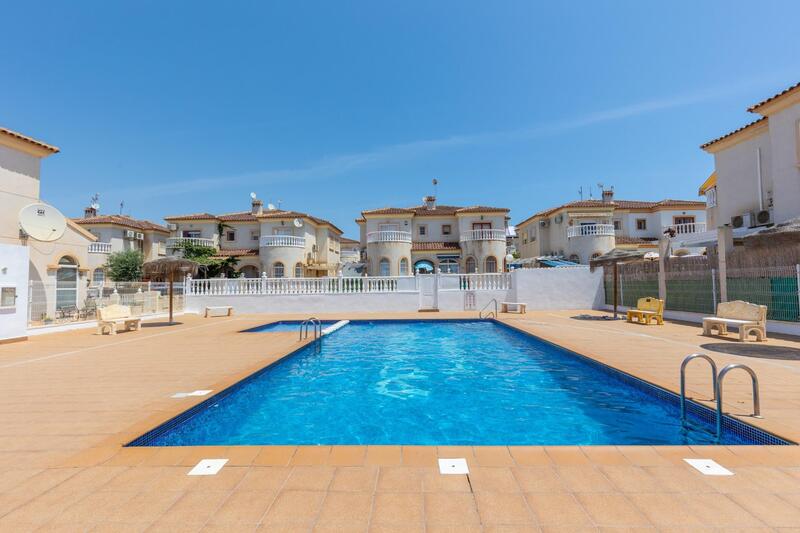 Byhus til salg i Torrevieja, Alicante