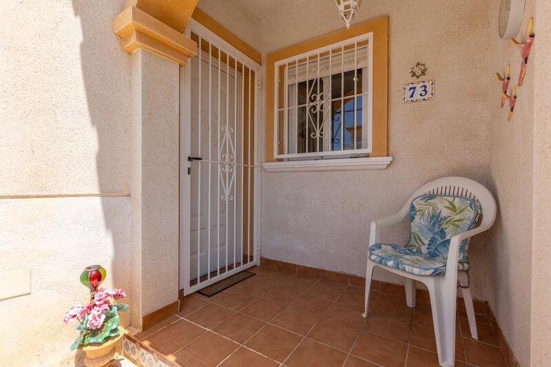 2 slaapkamer Gezinswoning Te koop