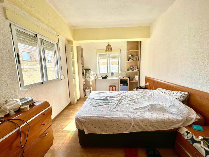3 bedroom Apartment for sale