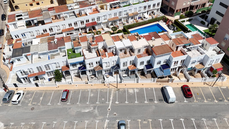 Villa til salgs i Torrevieja, Alicante