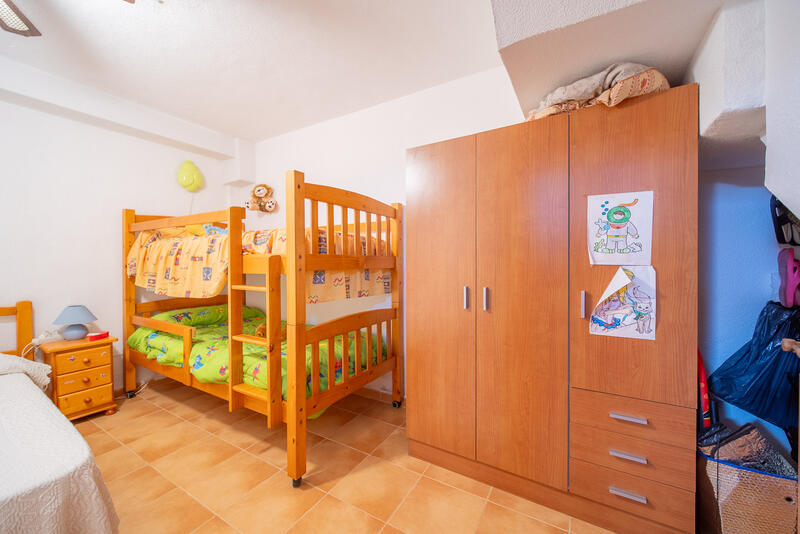 4 спальная комната вилла продается