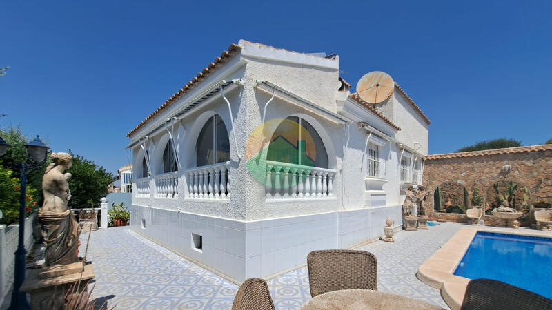Villa en venta en Camposol, Murcia