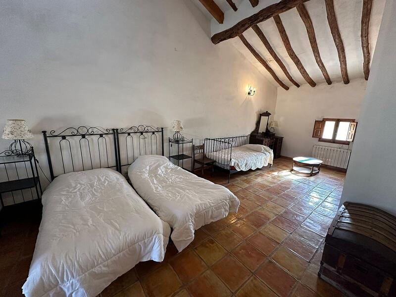 6 Schlafzimmer Landhaus zu verkaufen