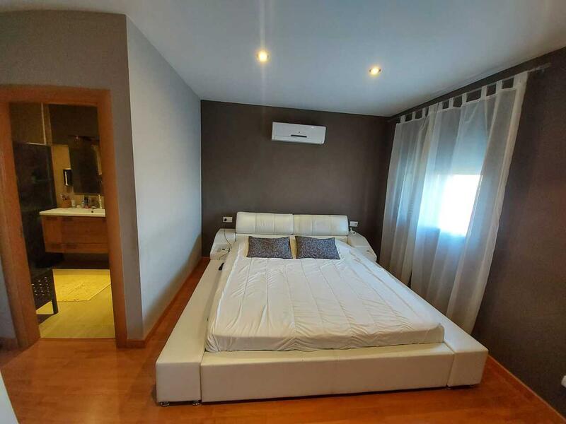 7 Cuarto Villa en venta
