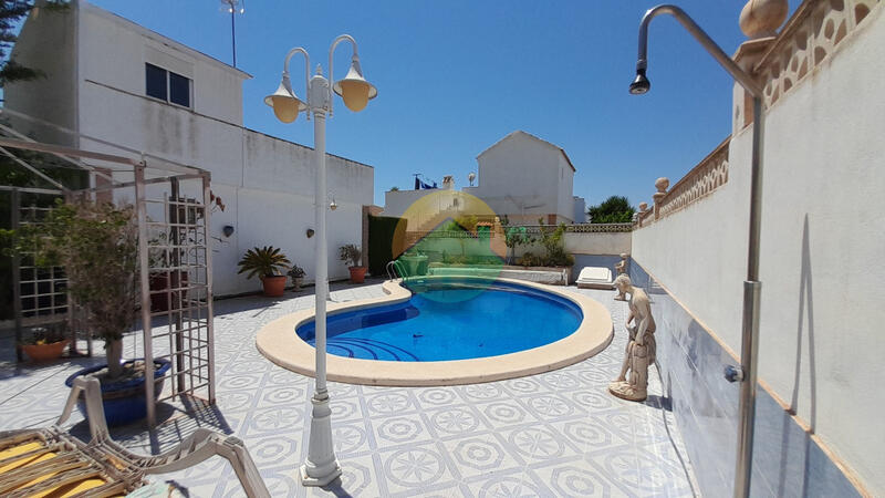 2 chambre Villa à vendre