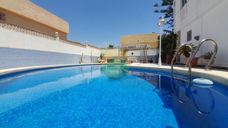 2 chambre Villa à vendre