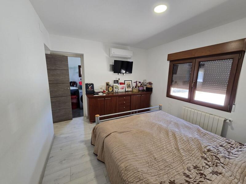 4 slaapkamer Landhuis Te koop