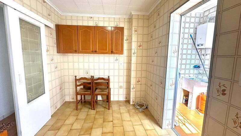3 спальная комната квартира продается