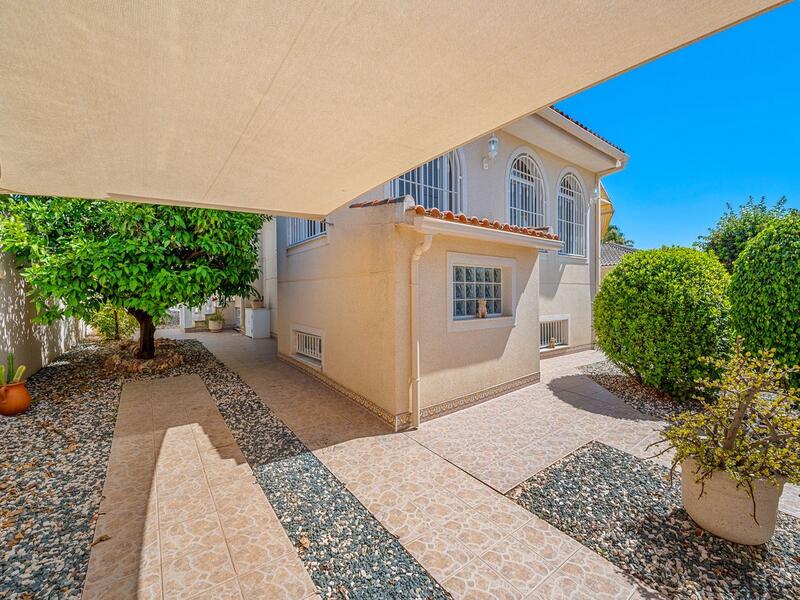 5 slaapkamer Villa Te koop