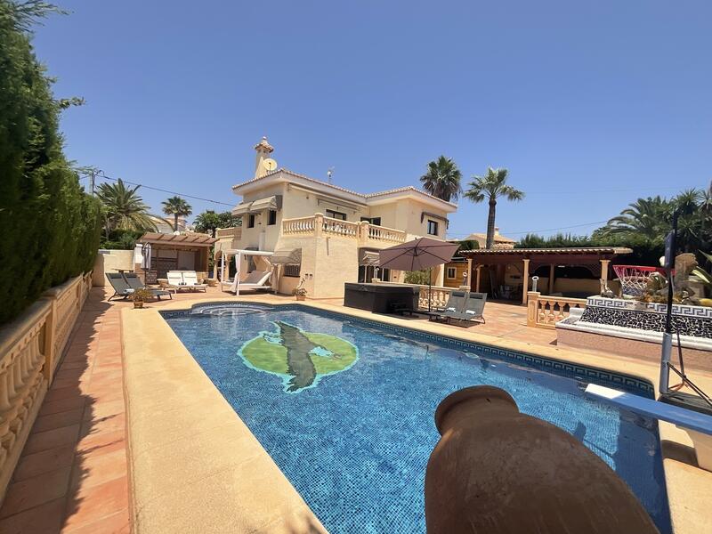 5 slaapkamer Villa Te koop