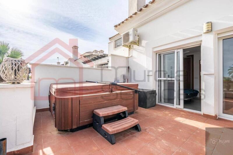 3 slaapkamer Gezinswoning Te koop