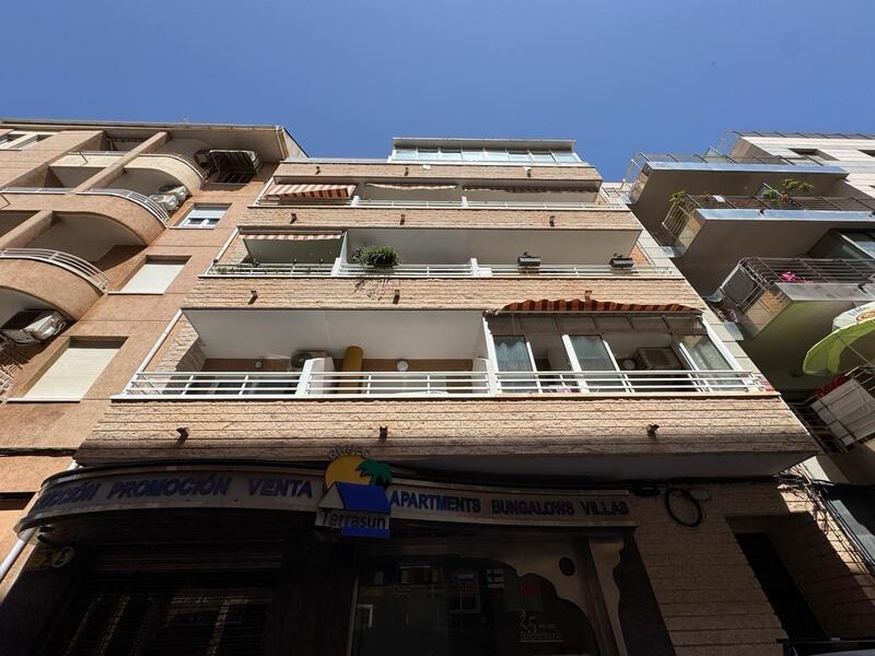 4 спальная комната квартира продается